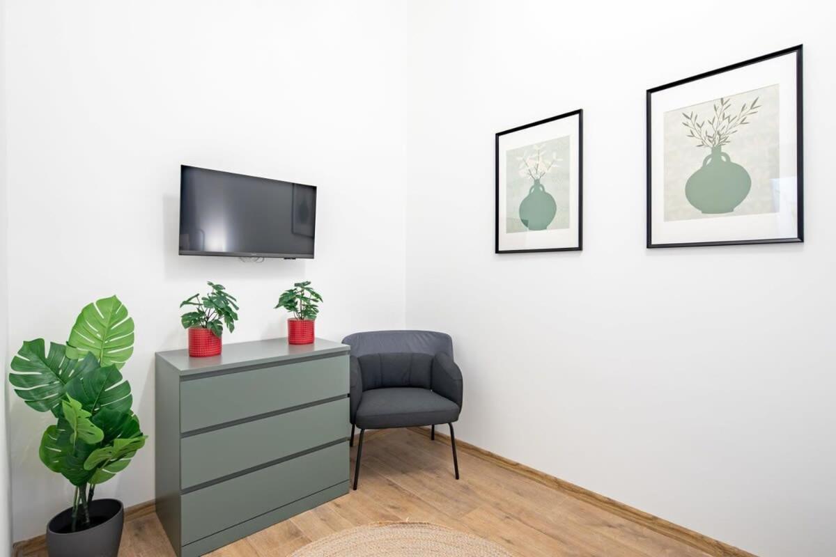 Central - New - Comfy Ac Studio บูดาเปสต์ ภายนอก รูปภาพ